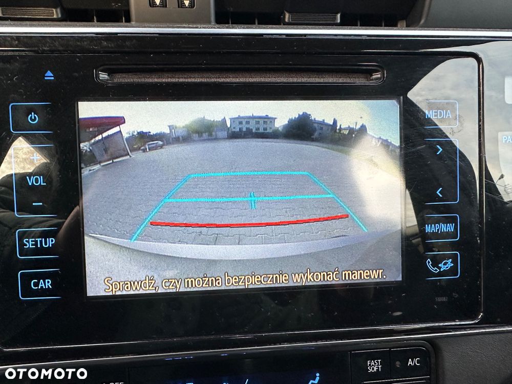 Toyota Auris Hybrid 135 Premium - 13