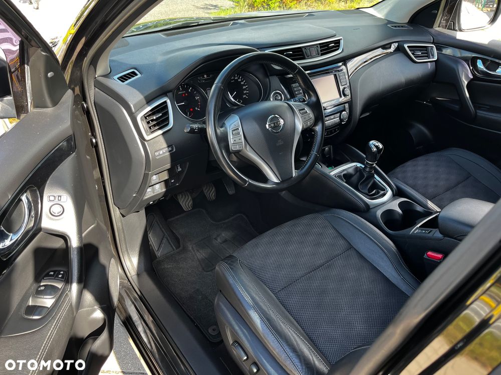 Nissan Qashqai 1.6 DCi ALL-MODE 4x4i TEKNA+ - 22