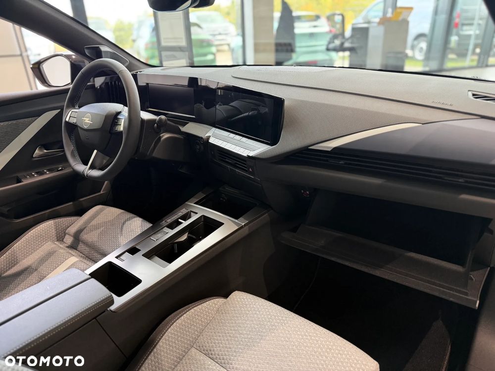 Opel Astra 1.2 T mHEV Business Edition eDTC - 27