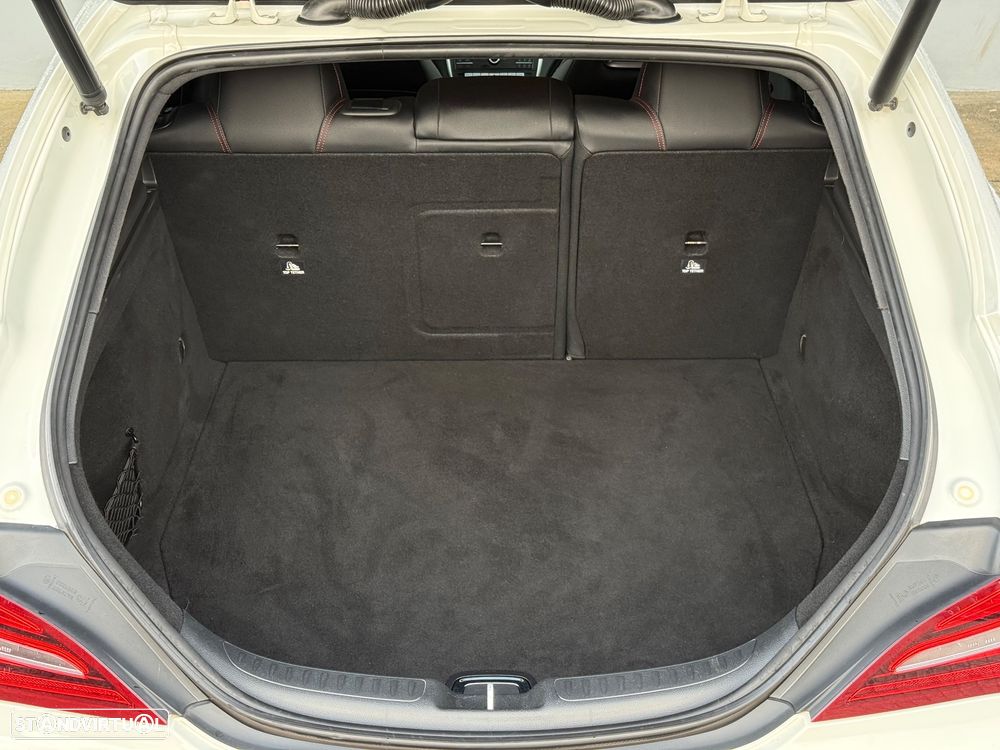 Mercedes-Benz CLA 220 d Shooting Brake AMG Line Aut. - 27