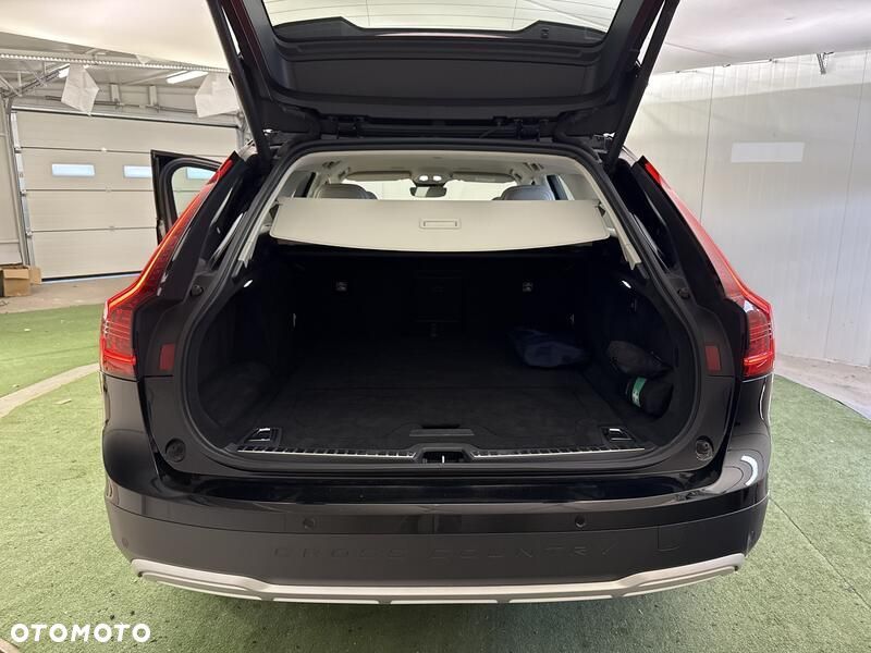 Volvo V90 Cross Country B5 D AWD Pro - 22