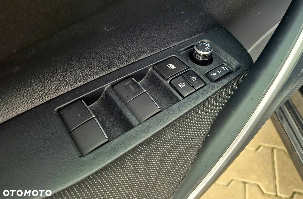 Toyota Corolla 1.8 Hybrid Executive - 20