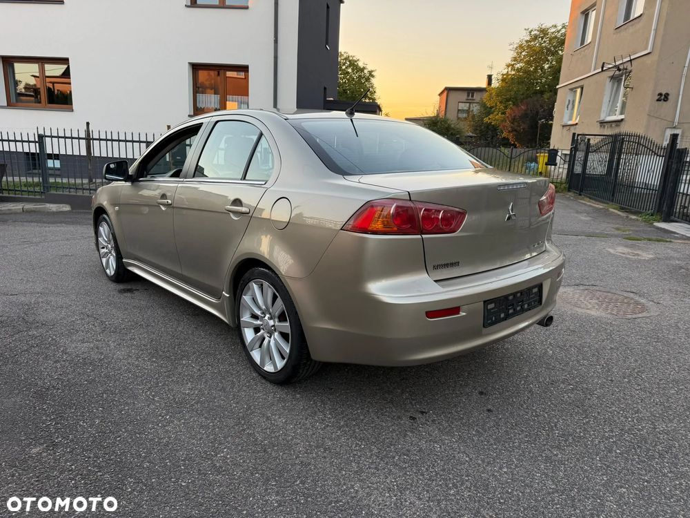 Mitsubishi Lancer 1.8 Intense - 7
