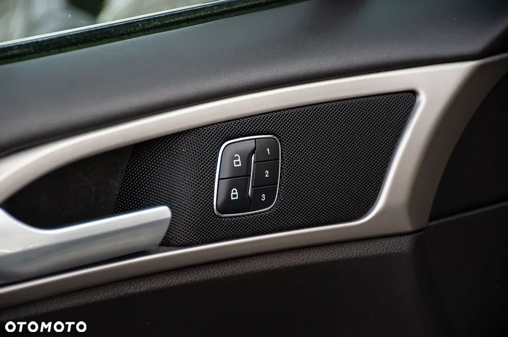 Ford Mondeo 2.0 TDCi STart-Stopp PowerShift-Aut Vignale - 36