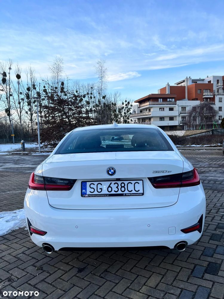 BMW Seria 3 320e - 11