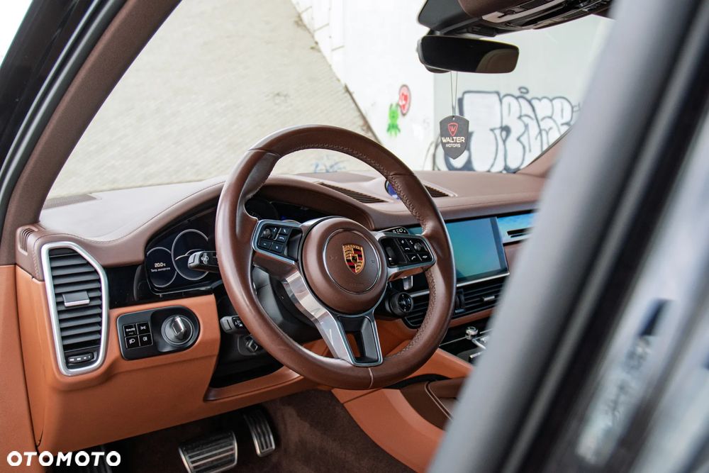 Porsche Cayenne S - 21