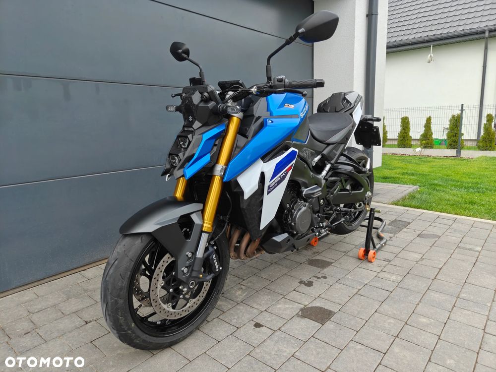 Suzuki GSX 1000 - 4