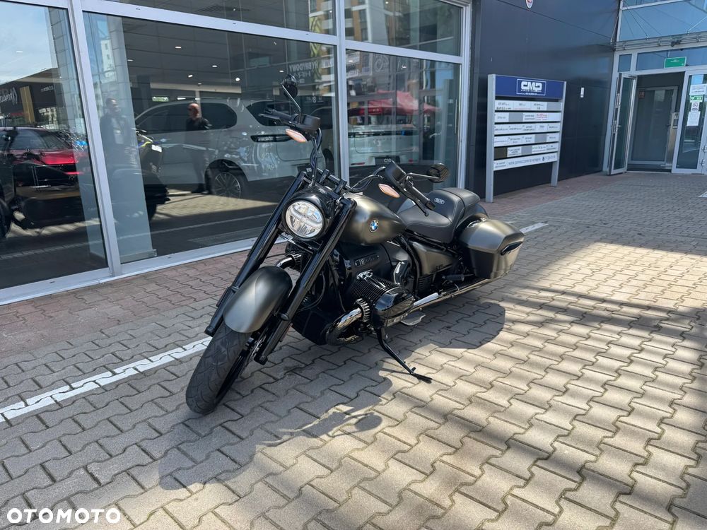 BMW R - 1