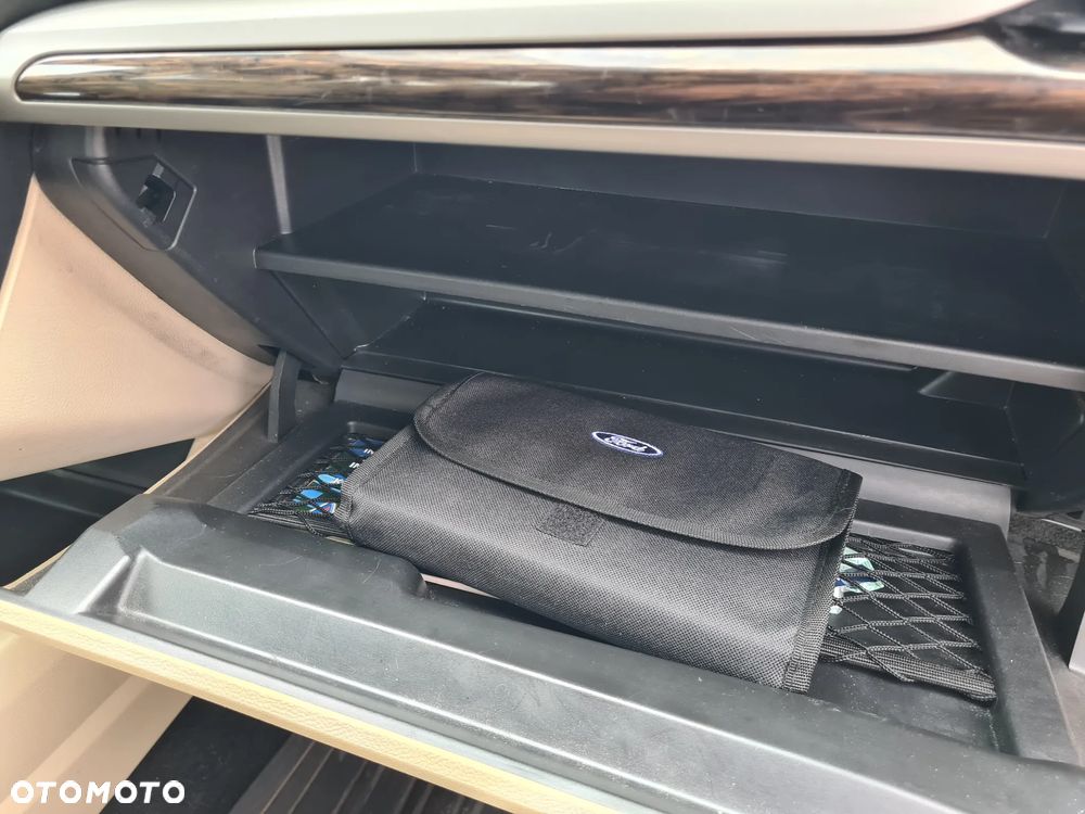 Ford Mondeo 2.0 Hybrid Titanium - 31