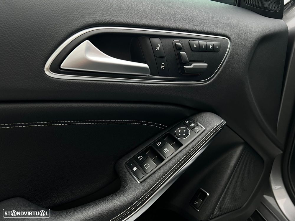 Mercedes-Benz GLA 220 CDi Urban 4-Matic - 19