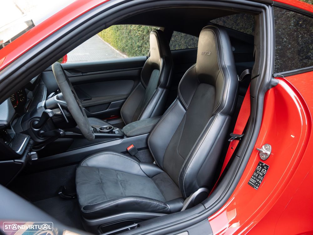 Porsche 911 (992) GT3 PDK - 25
