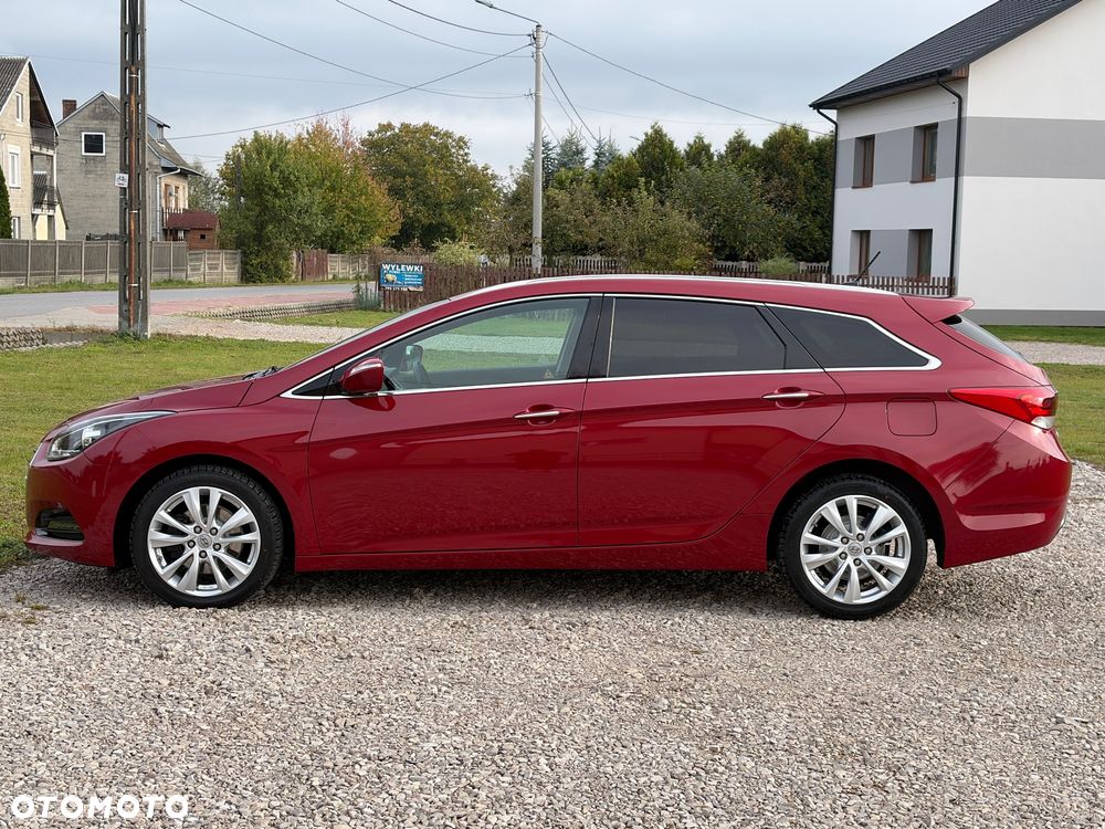Hyundai i40 Kombi blue 1.6 Family - 8