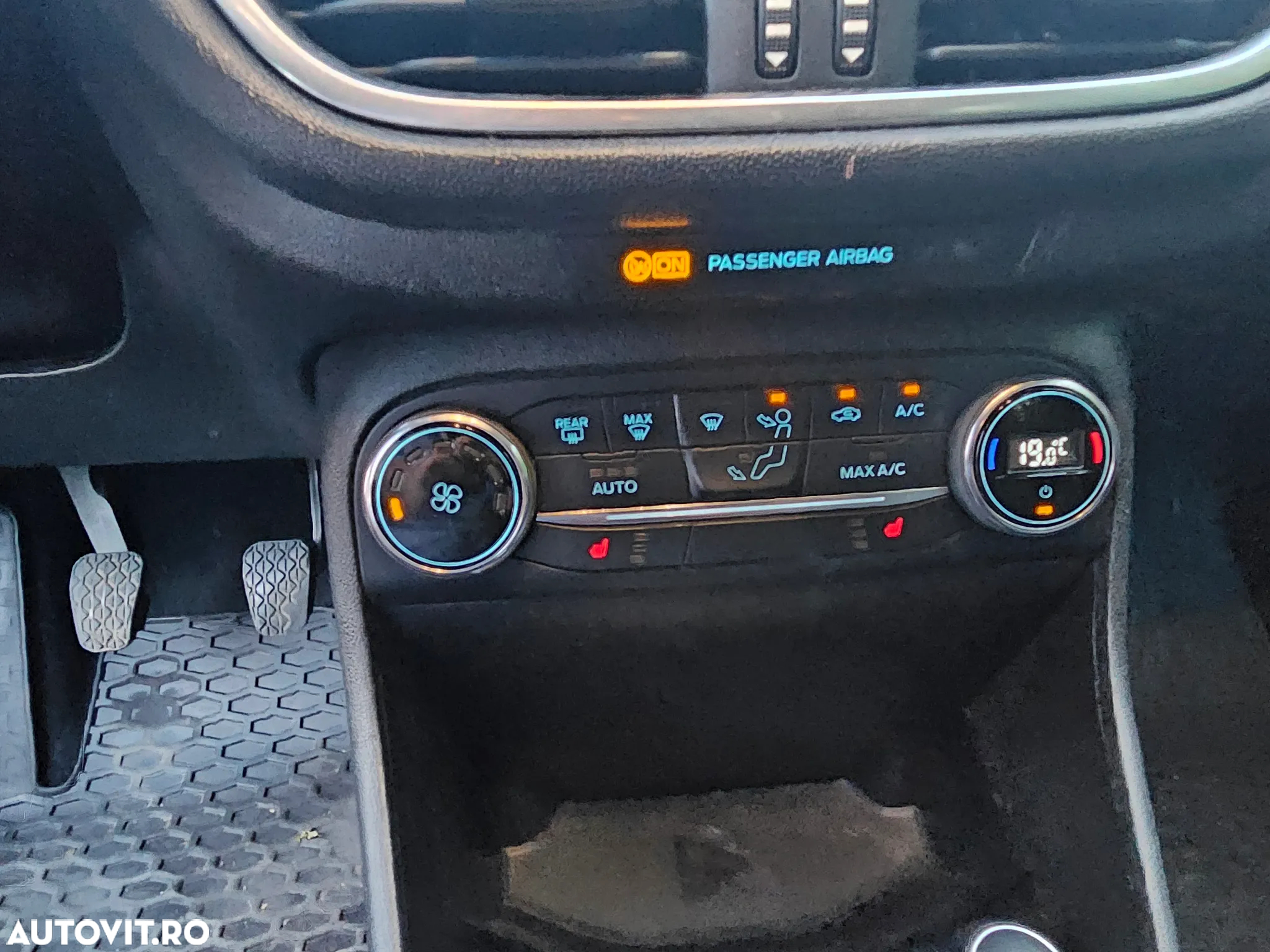 Ford Fiesta 1.0 EcoBoost Titanium - 25