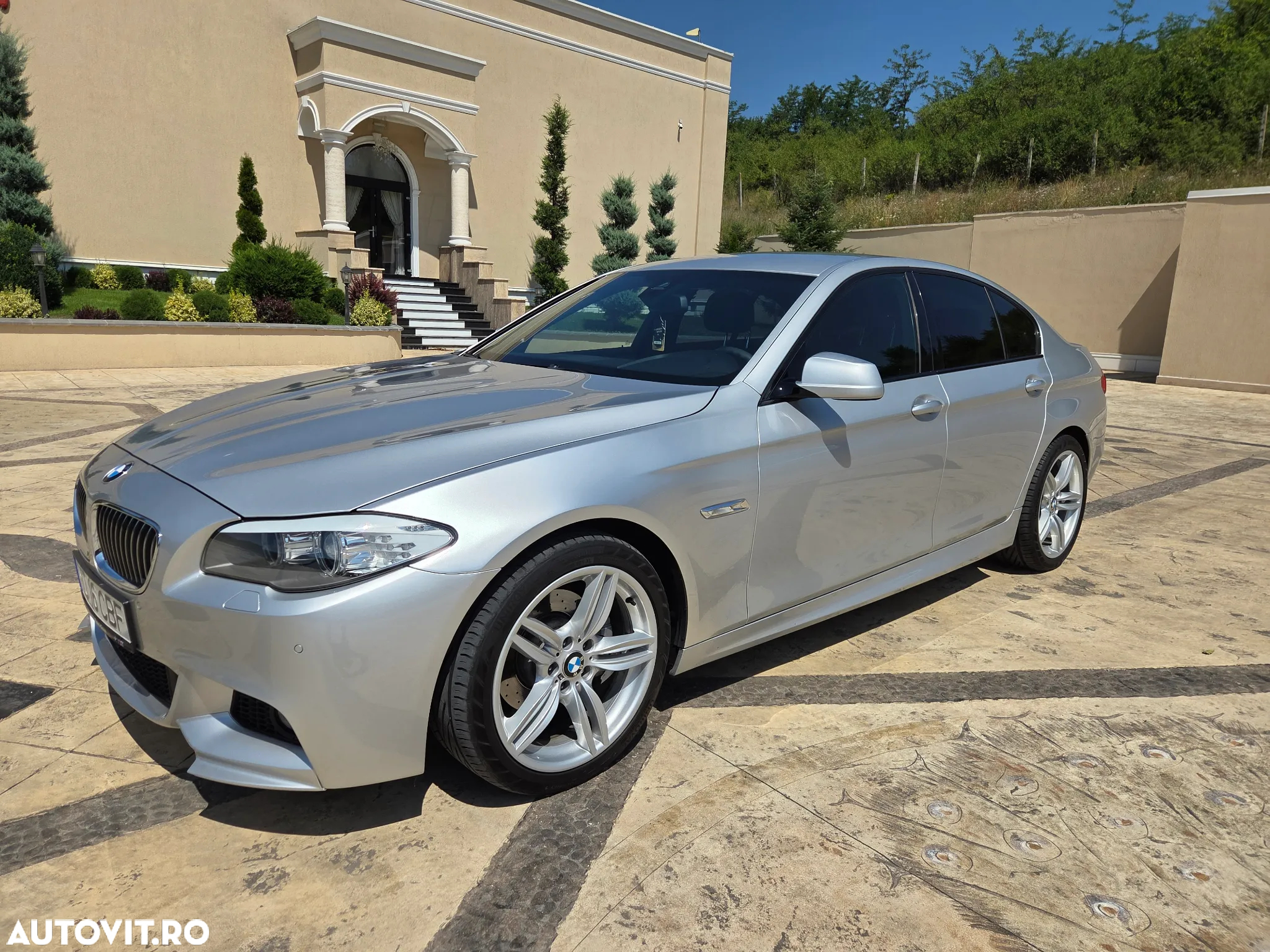 BMW Seria 5 520d Sport-Aut. - 2