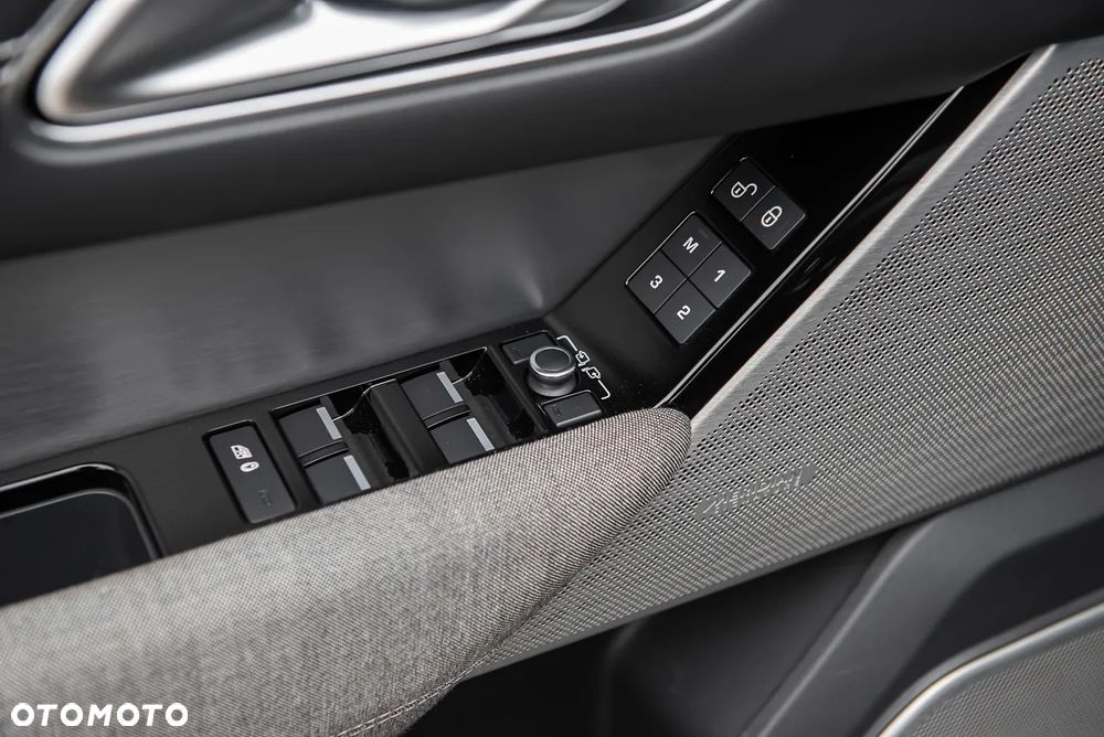 Land Rover Range Rover Velar 2.0 Si4 GPF R-Dynamic HSE - 17