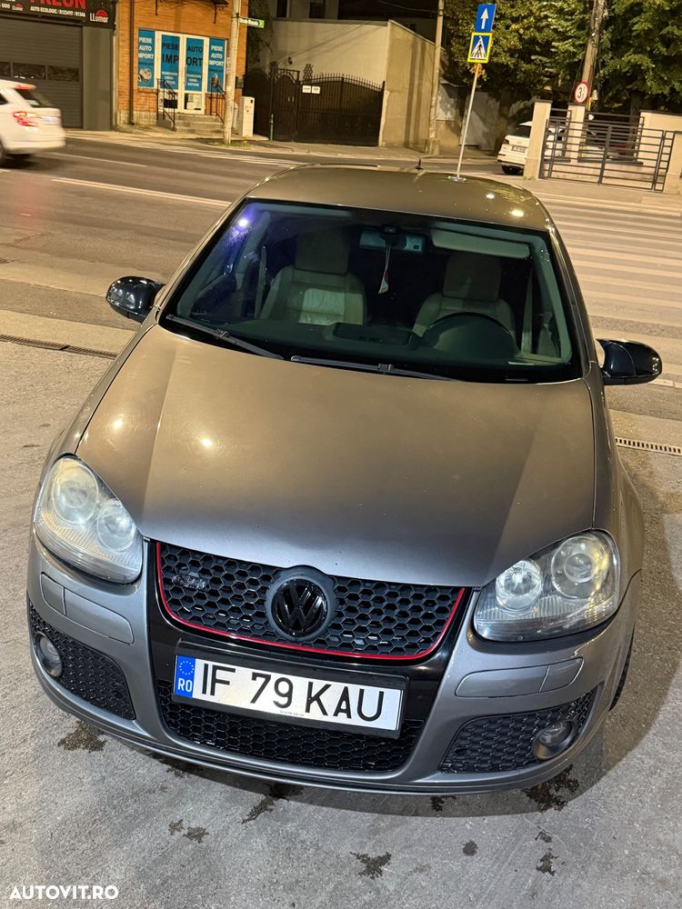 Volkswagen Golf - 2