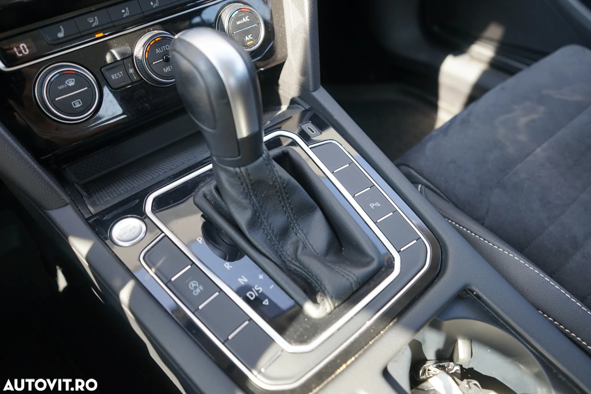 Volkswagen Passat - 24