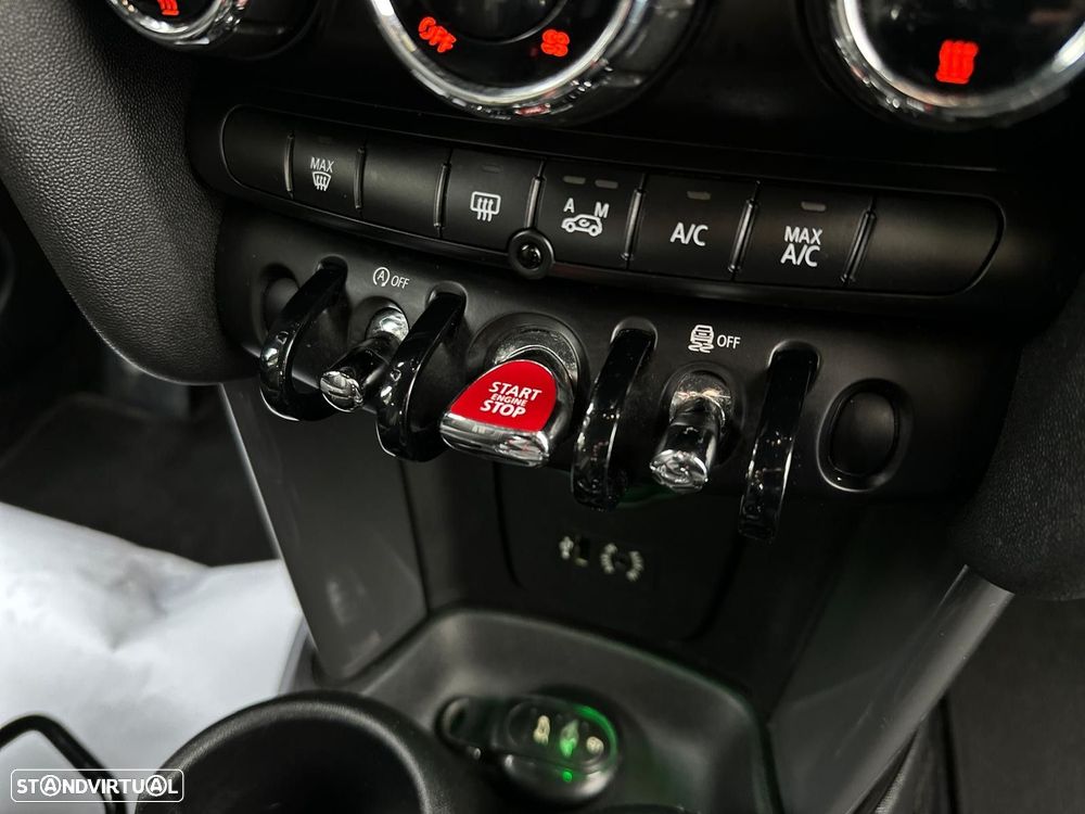 MINI 3 Portas One D - 13