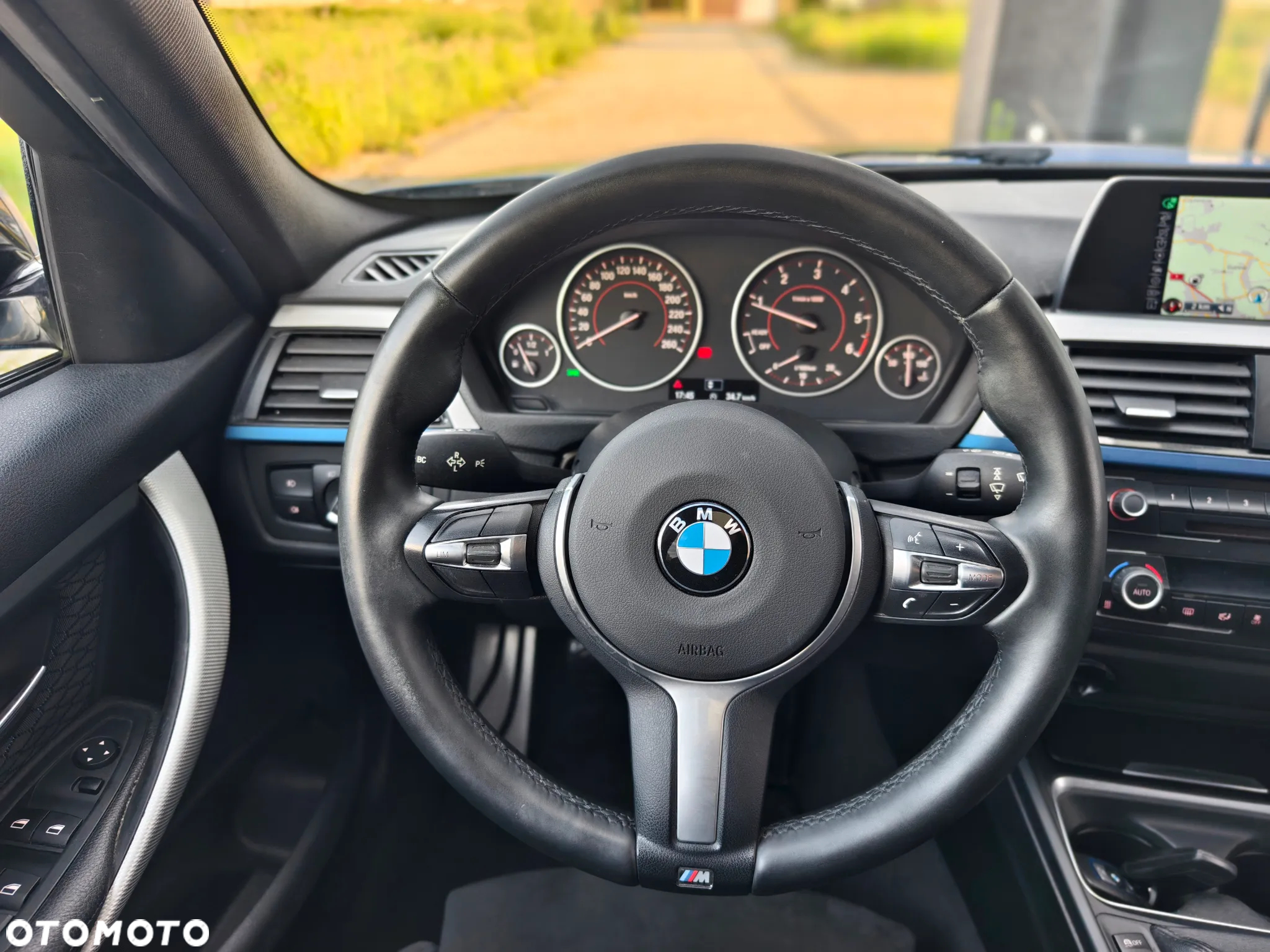 BMW Seria 3 318d Touring Blue Performance - 11