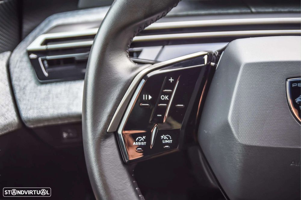 Peugeot 3008 1.2 Hybrid Allure e-DCS6 - 17