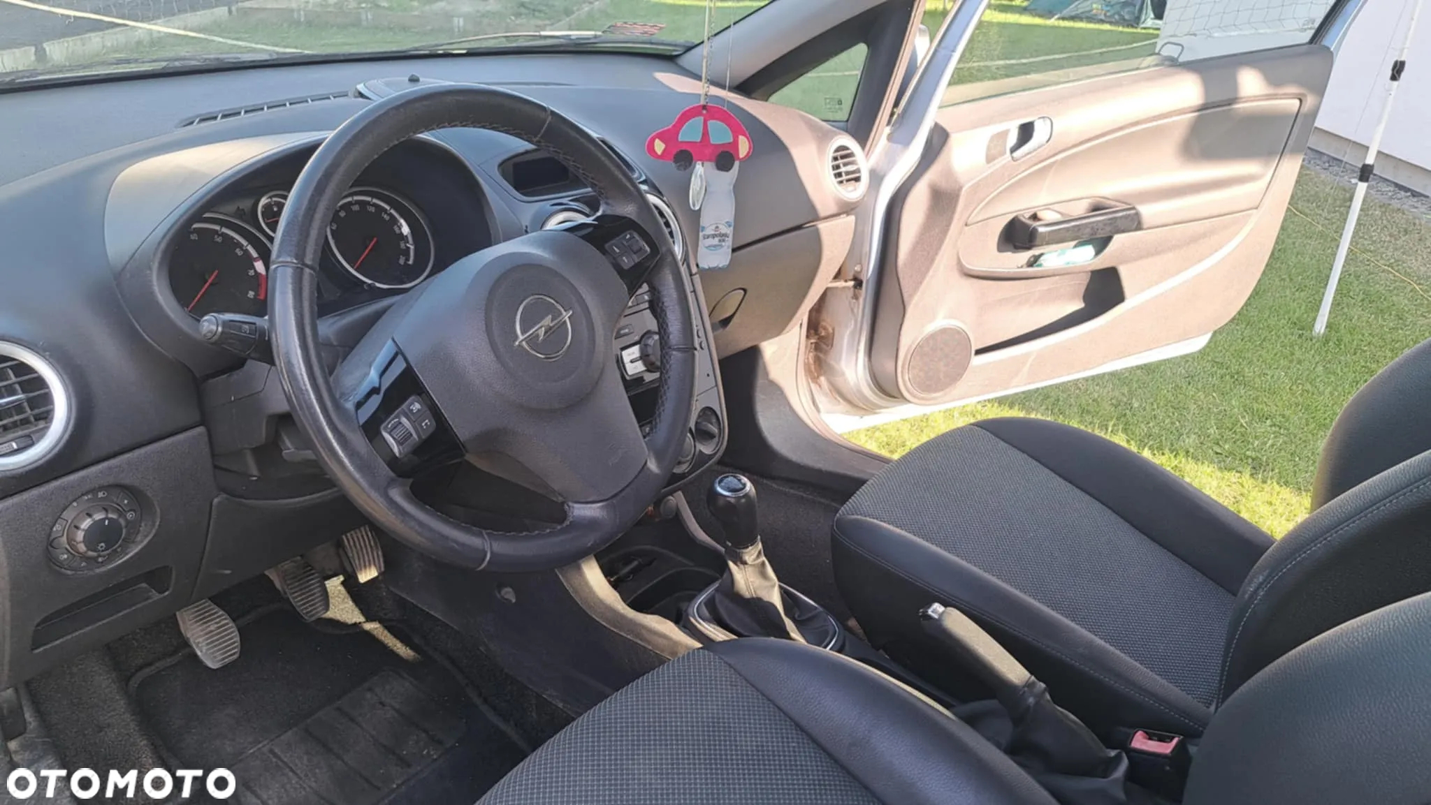 Opel Corsa 1.2 16V - 4