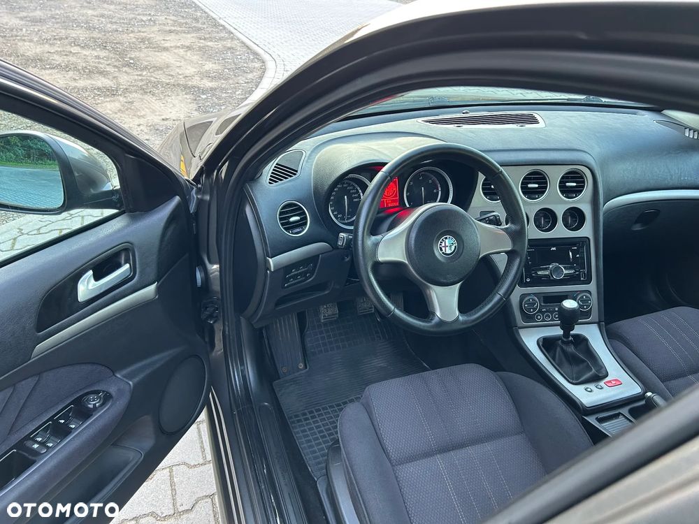 Alfa Romeo 159 - 8