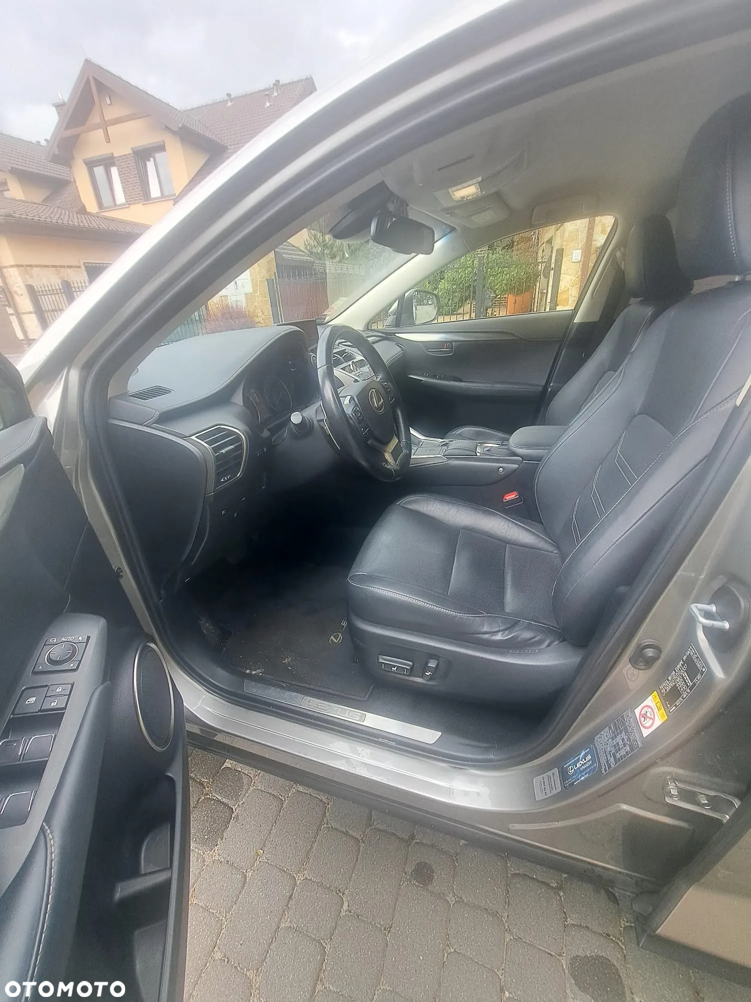 Lexus NX 300 Prestige AWD - 17
