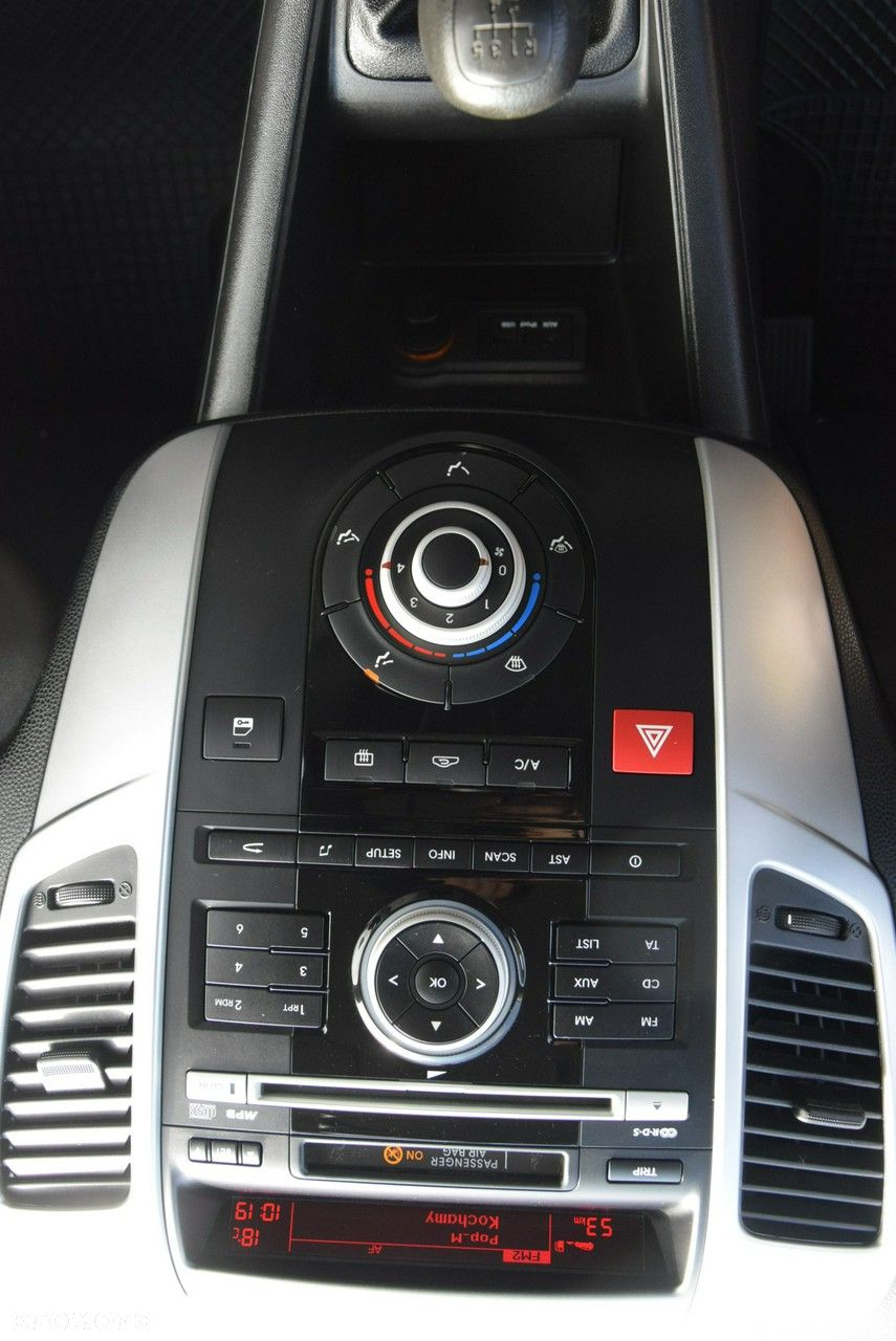 Kia Venga 1.4 CVVT Attract - 23
