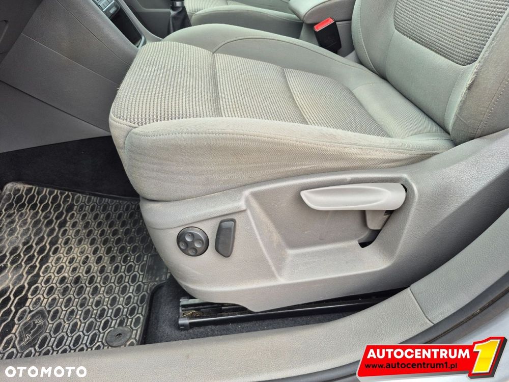 Volkswagen Sharan - 12