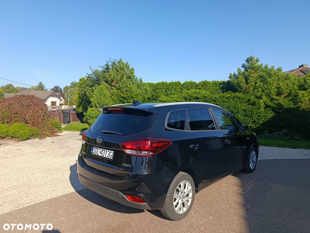 Kia Carens - 6