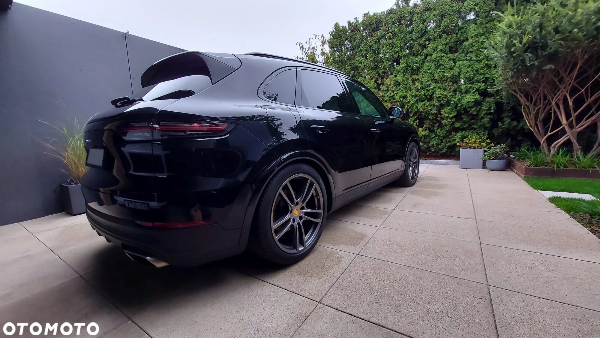 Porsche Cayenne - 2