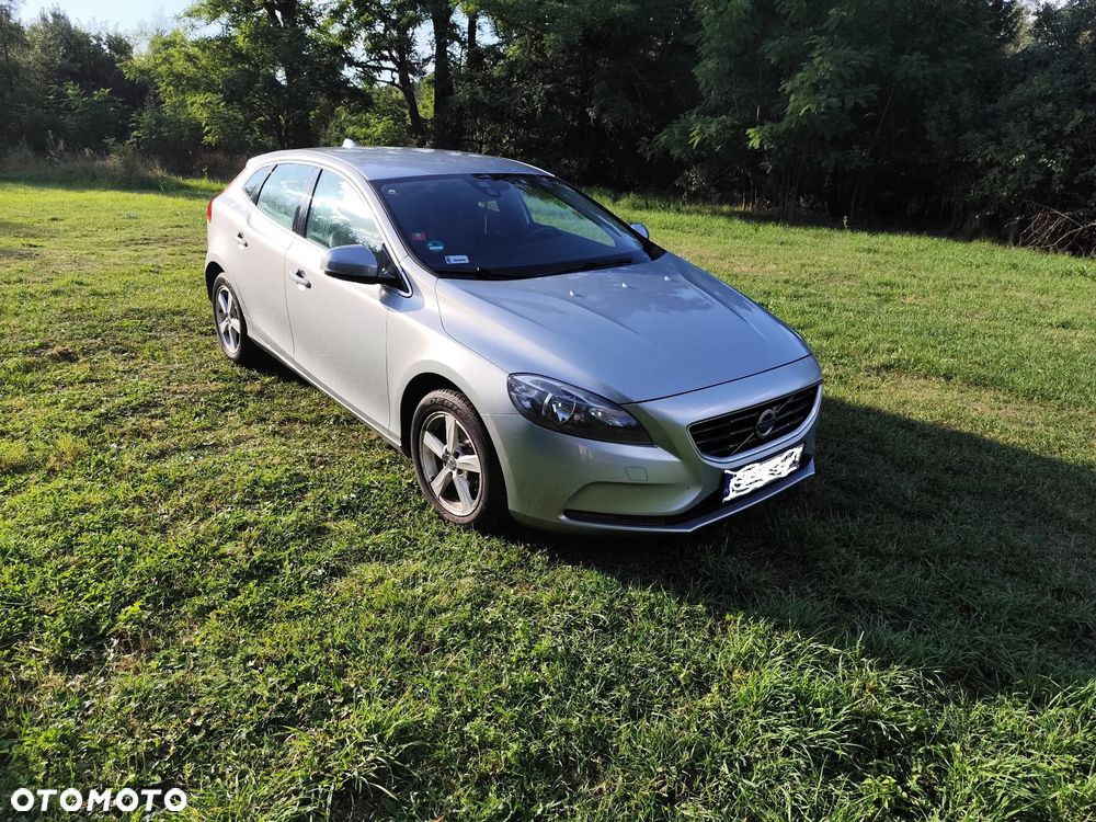 Volvo V40 D2 Momentum - 1