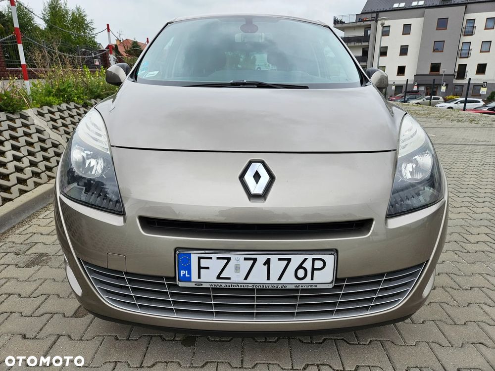 Renault Grand Scenic 1.6 16V 110 Dynamique - 8