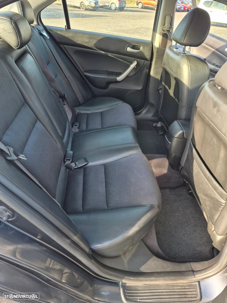 Honda Accord 2.0 Sport - 19