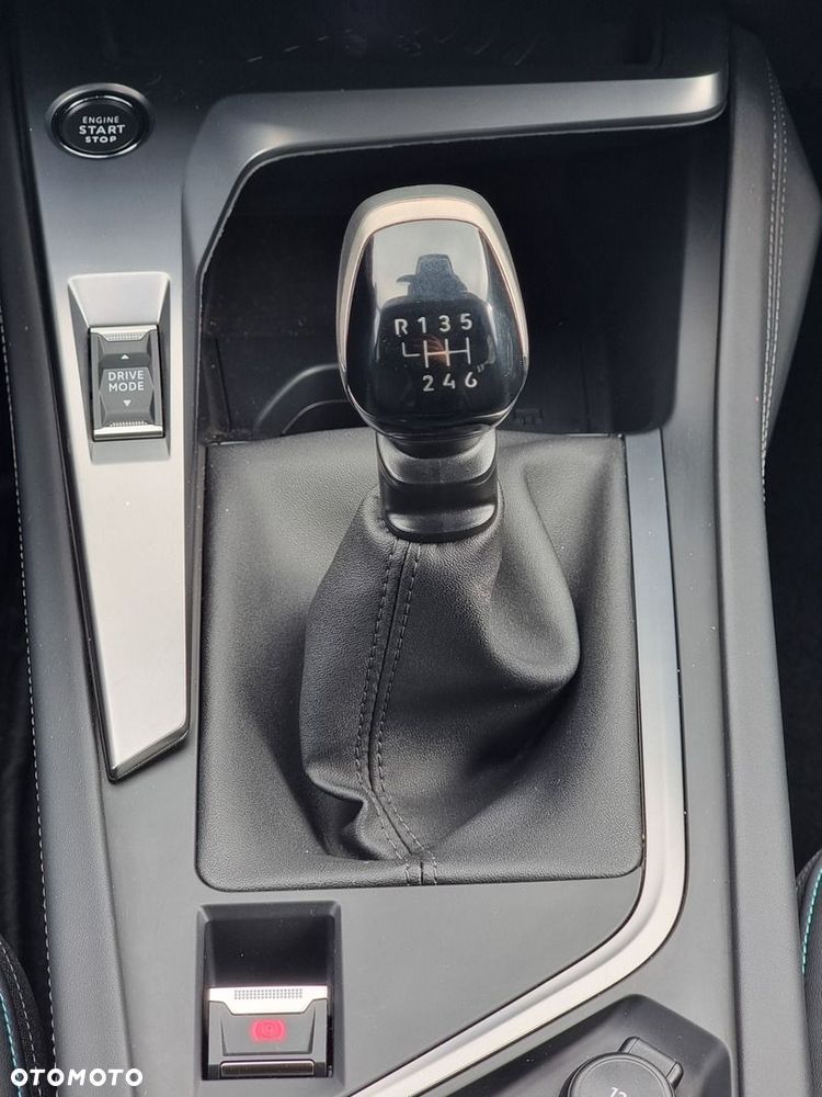 Peugeot 308 1.2 PureTech Allure S&S - 34