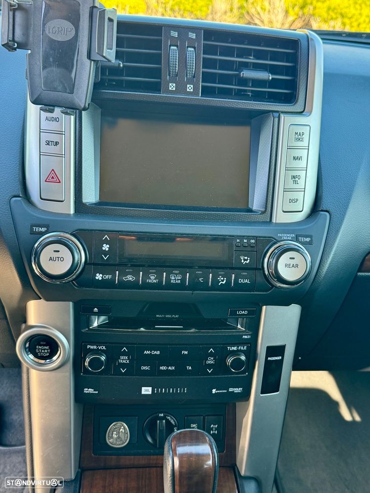 Toyota Land Cruiser - 19