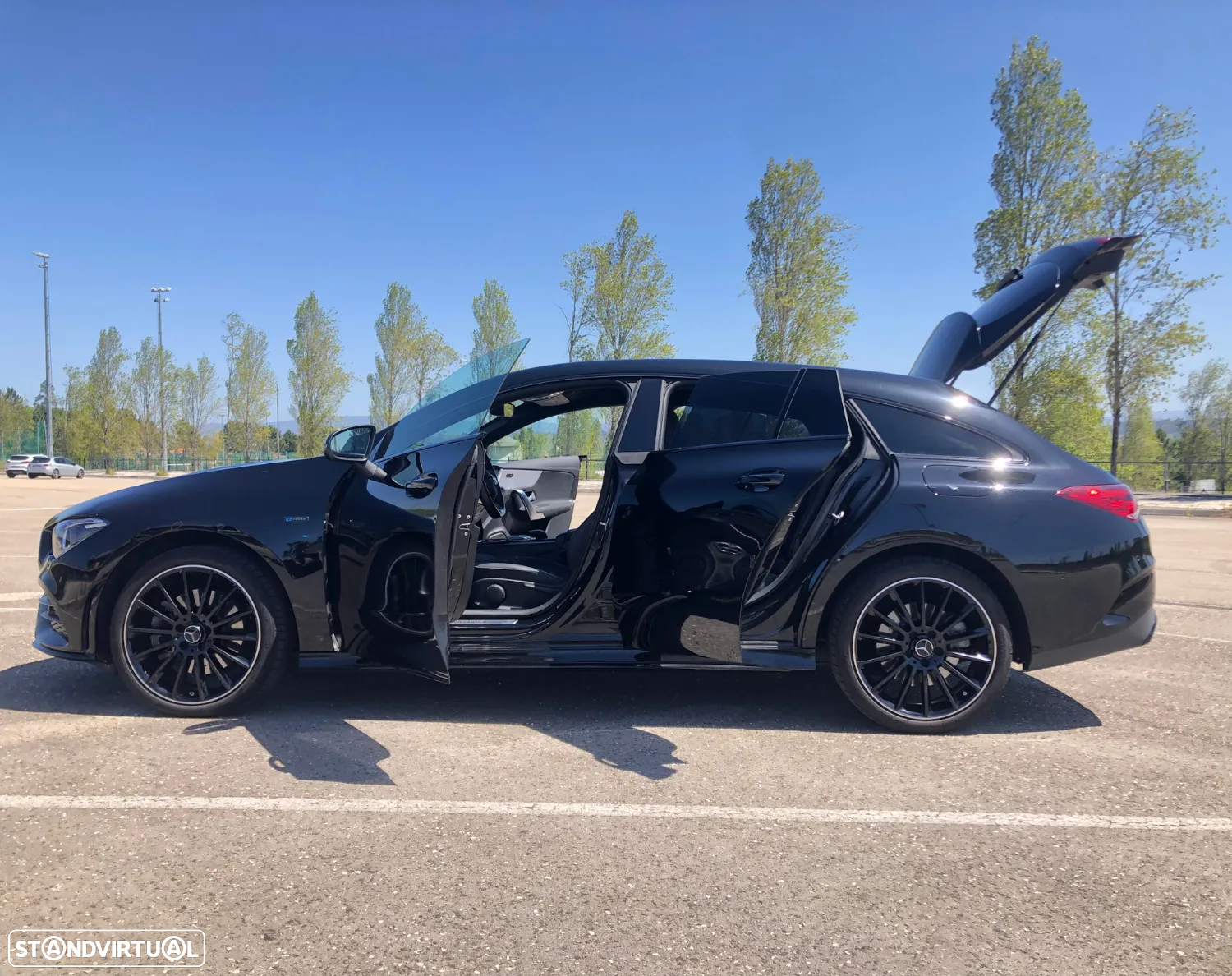 Mercedes-Benz CLA 250 e Shooting Brake AMG Line - 2