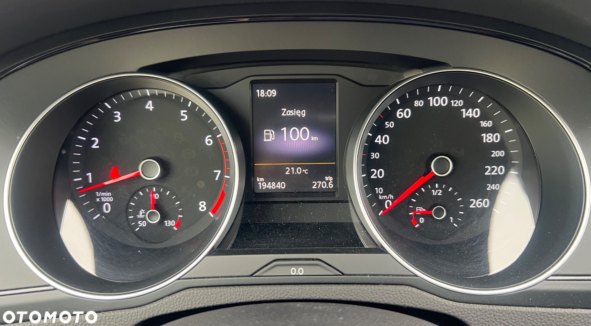 Volkswagen Passat - 13