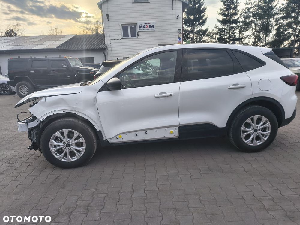 Ford Kuga - 4