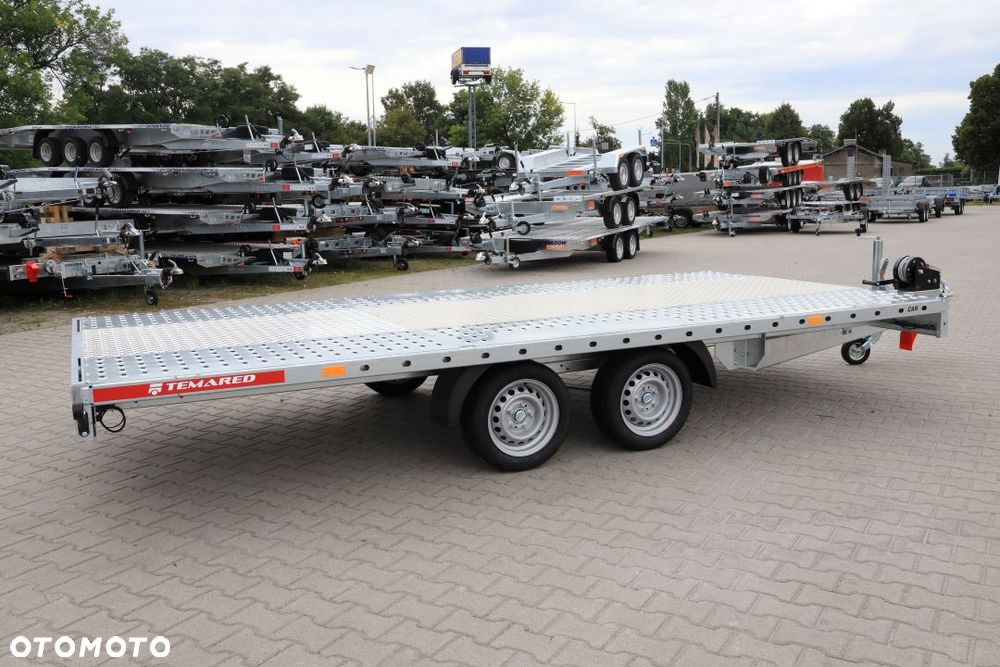 TEMARED CAR DECK 4521/2 S 2,7T 450x215cm  Wypełnienie blachą aluminiową DMC 2700kg Koła 195R13C - 3