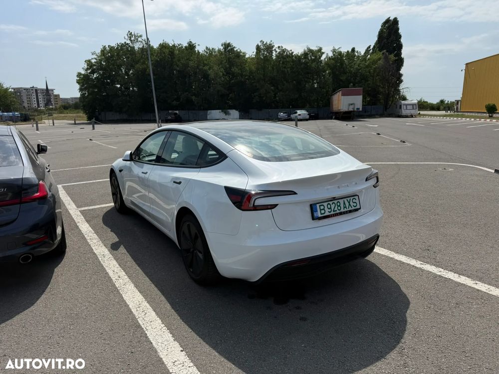 Tesla Model 3 - 12