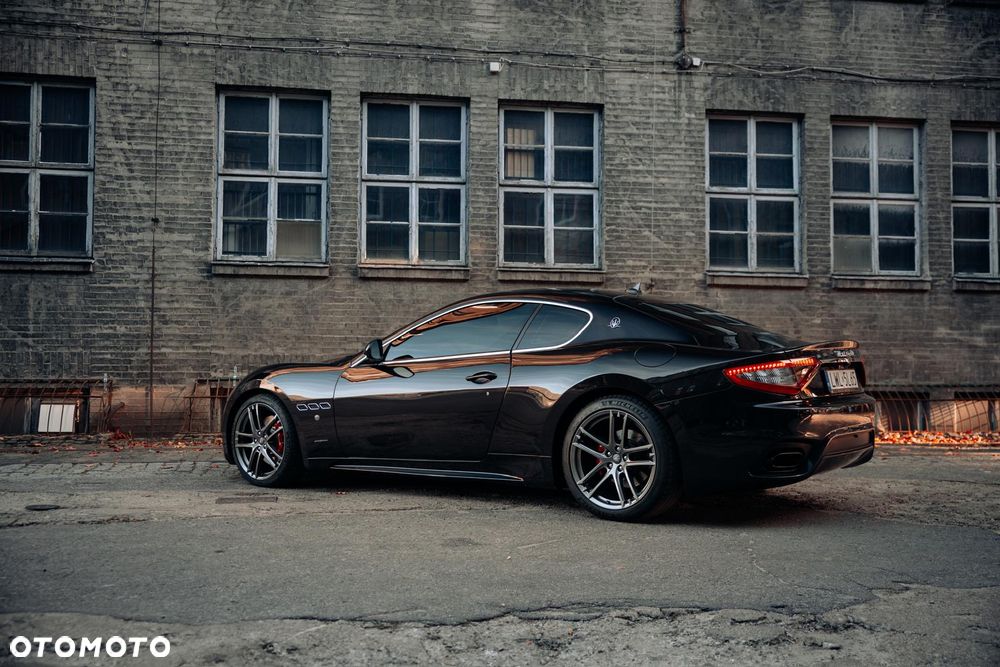 Maserati GranTurismo S - 4