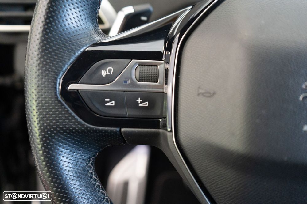 Peugeot 3008 1.6 Hybrid4 GT Line e-EAT8 - 26