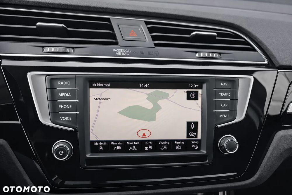 Volkswagen Touran 2.0 TDI SCR DSG Highline - 26