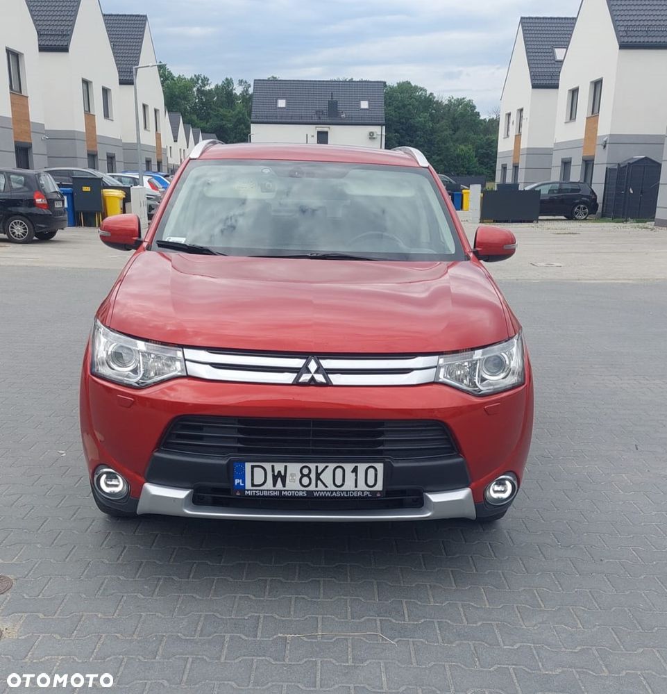 Mitsubishi Outlander 2.0 Intense + 4WD CVT - 5