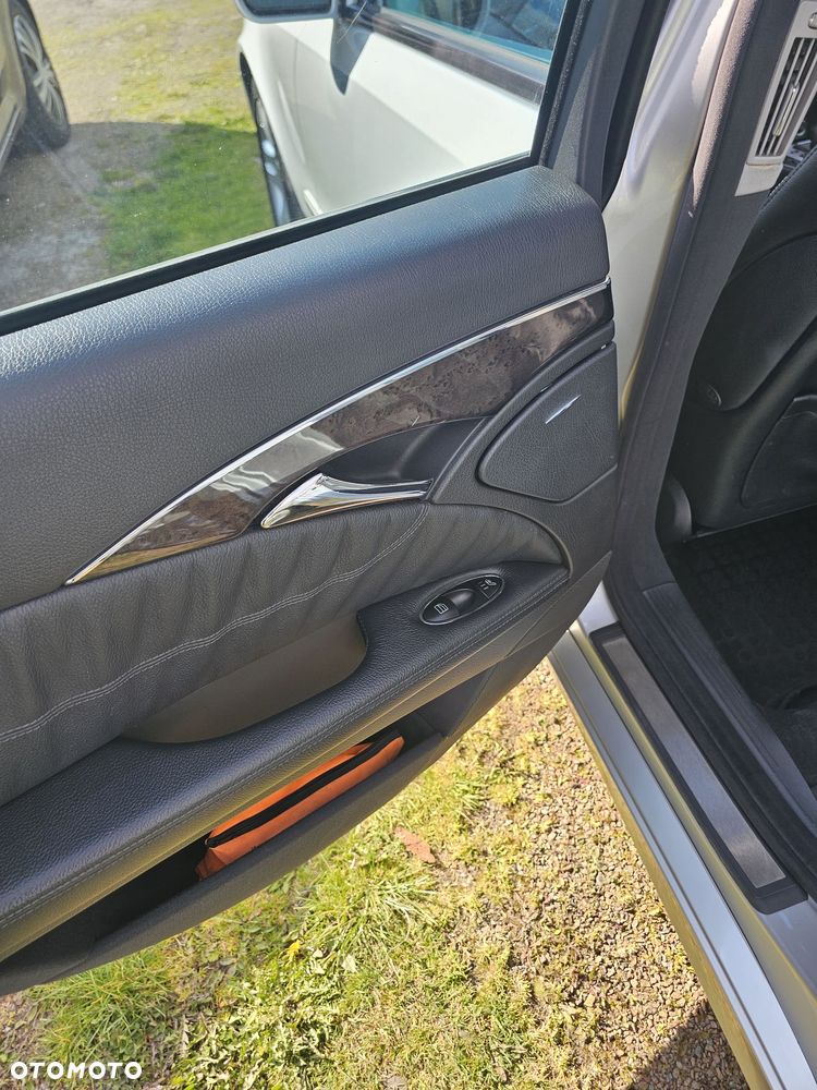 Mercedes-Benz Klasa E 320 CDI Avantgarde DPF - 16