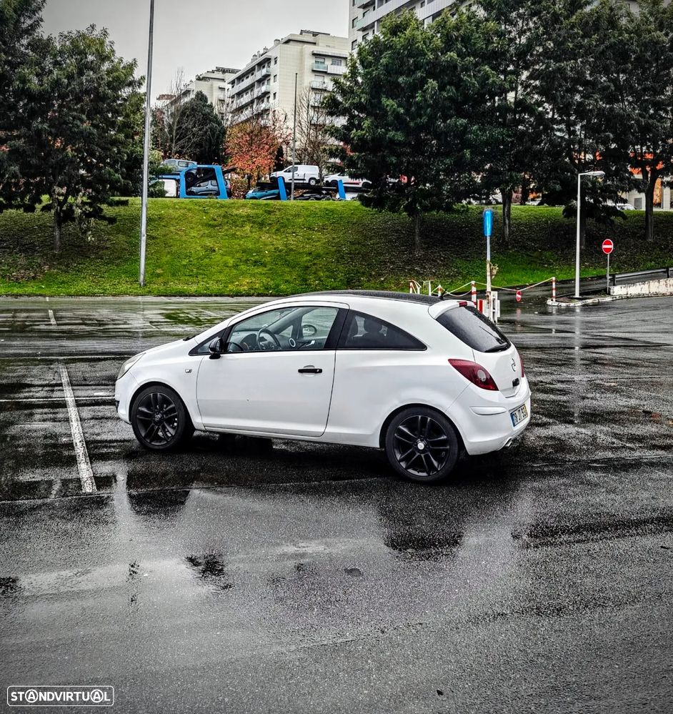 Opel Corsa 1.2 Black Edition 129g - 4