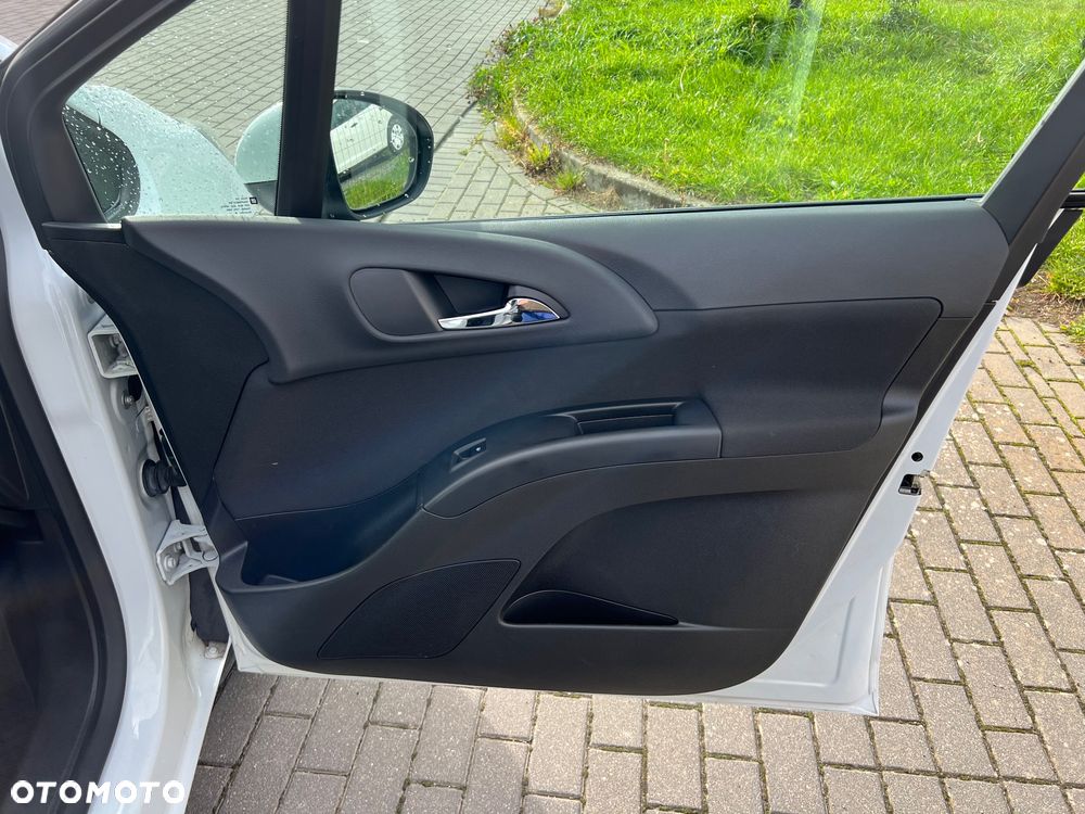 Opel Meriva - 16