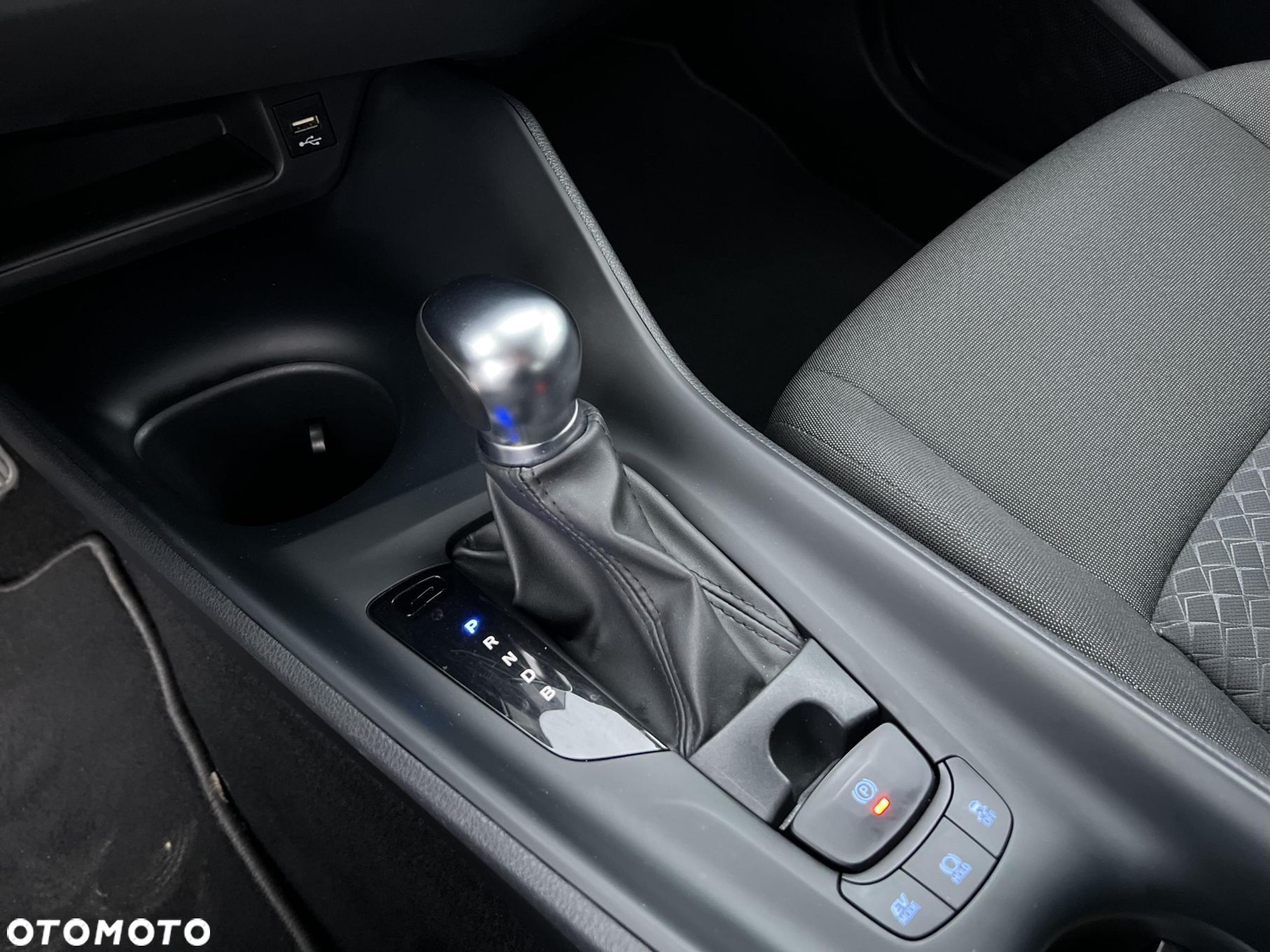 Toyota C-HR - 25