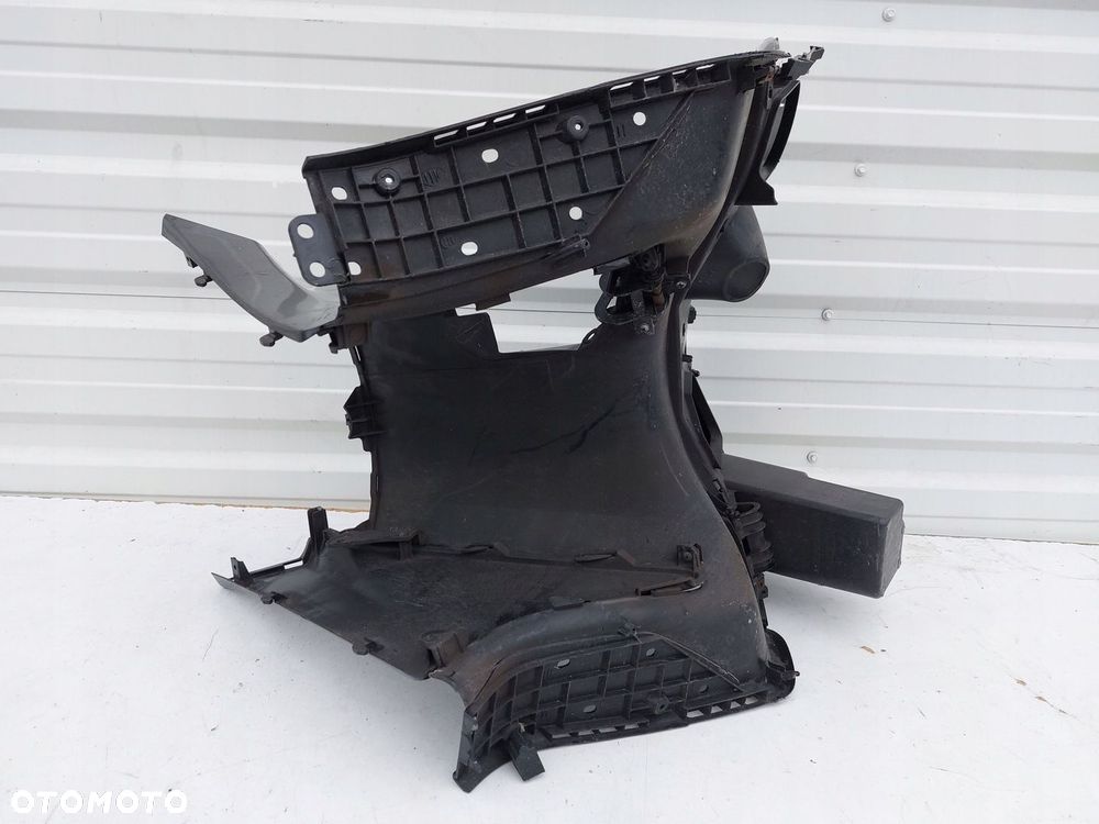 PODEST OSŁONA KOLAN HONDA FES125 S-WING EU - 6